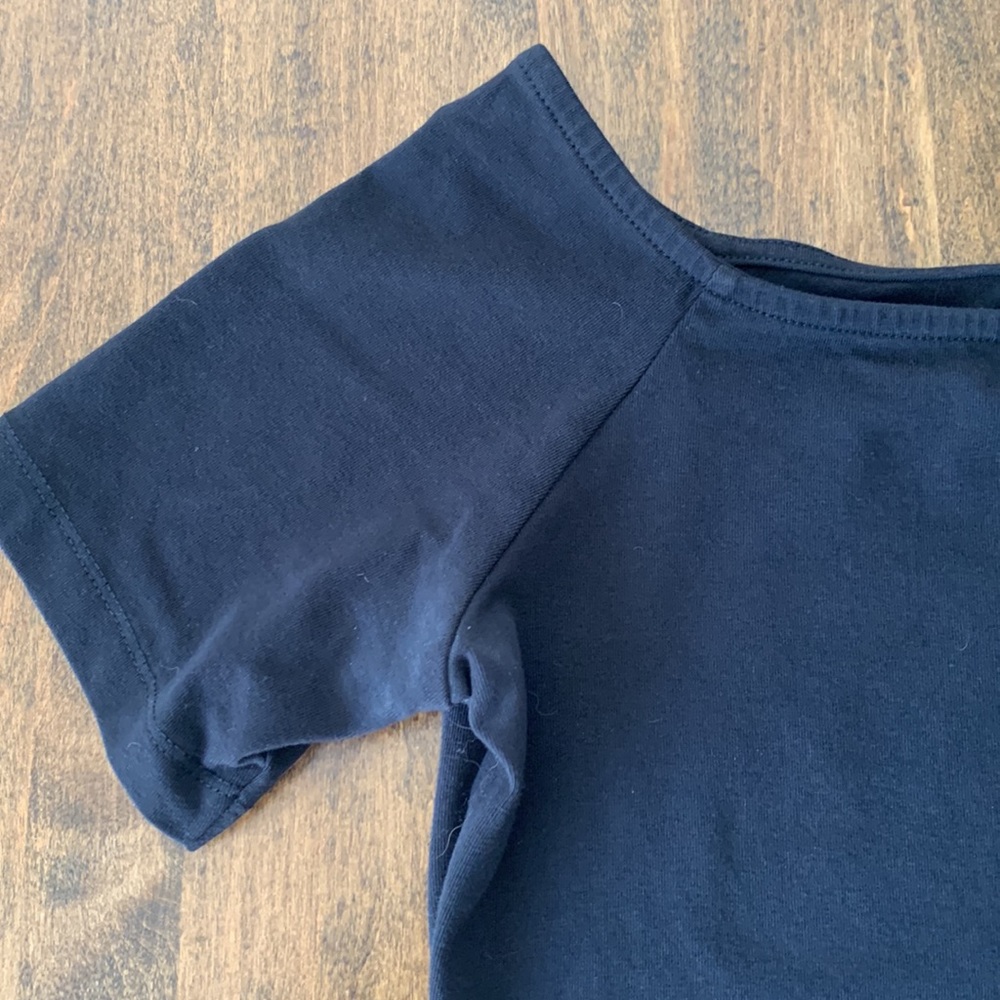 H&M wide neck shirt. - Picture 3 of 6